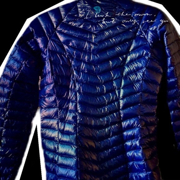 Mountain Hardwear® Women’s Ghost Whisperer™ Puffy Down-Insulated Jacket Blue (S) - Picture 12 of 17